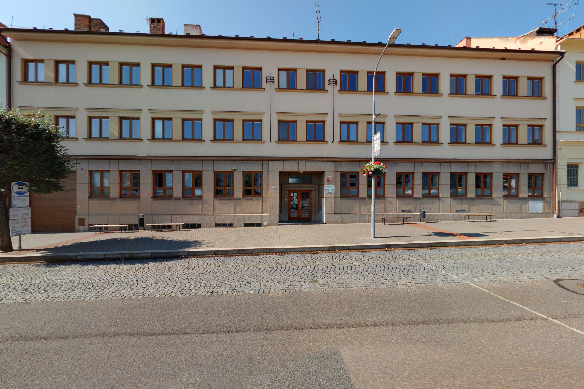 SŠ dopravy, obchodu a služeb - domov mládeže foto 2