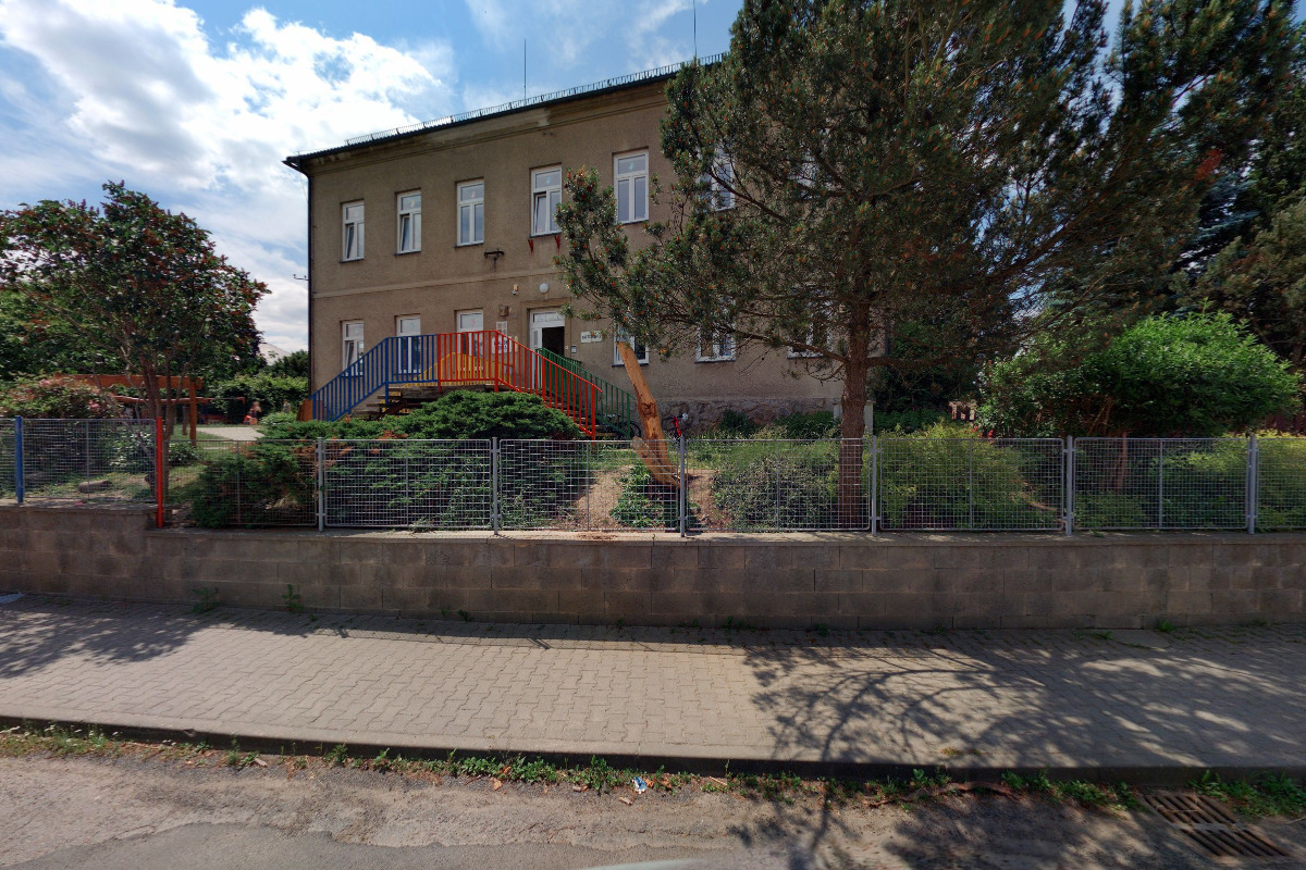 Základní škola a Mateřská škola, Lanškroun, Dolní Třešňovec, okres Ústí nad Orlicí