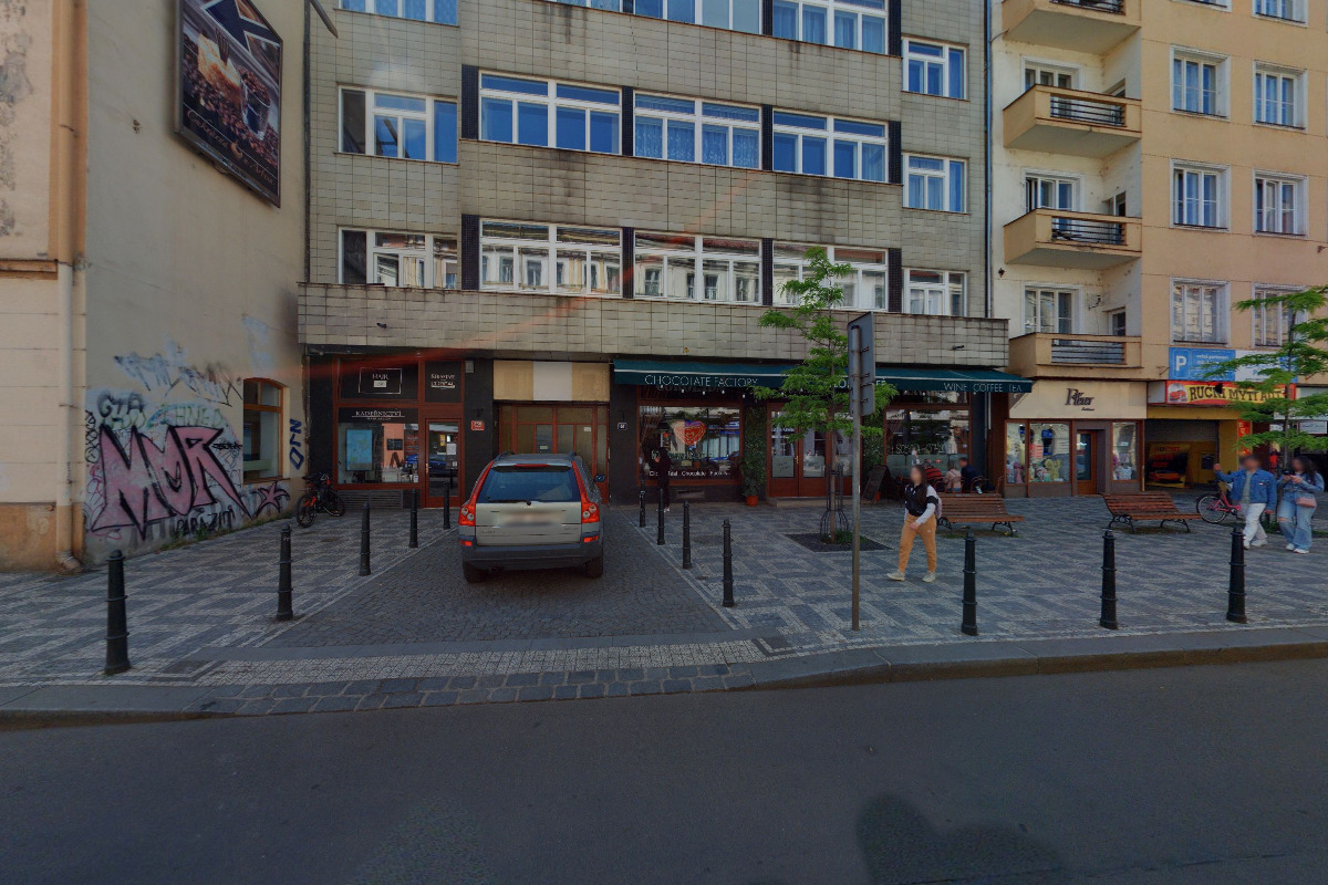 Ellory Café & Ellory - Real Chocolate Factory