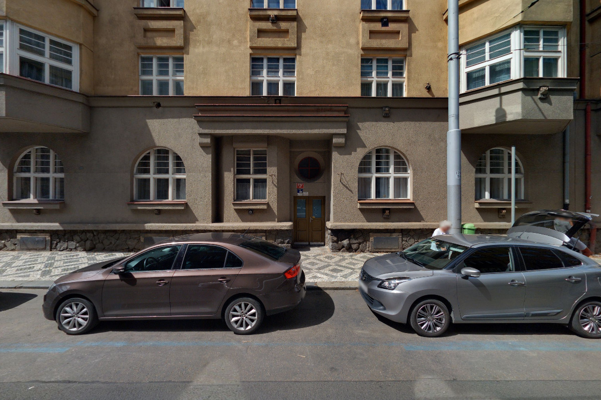 Singing Waiters Prague