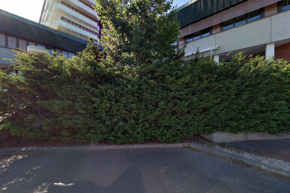 Kavárna s terasou - FNMH, pracoviště Homolka