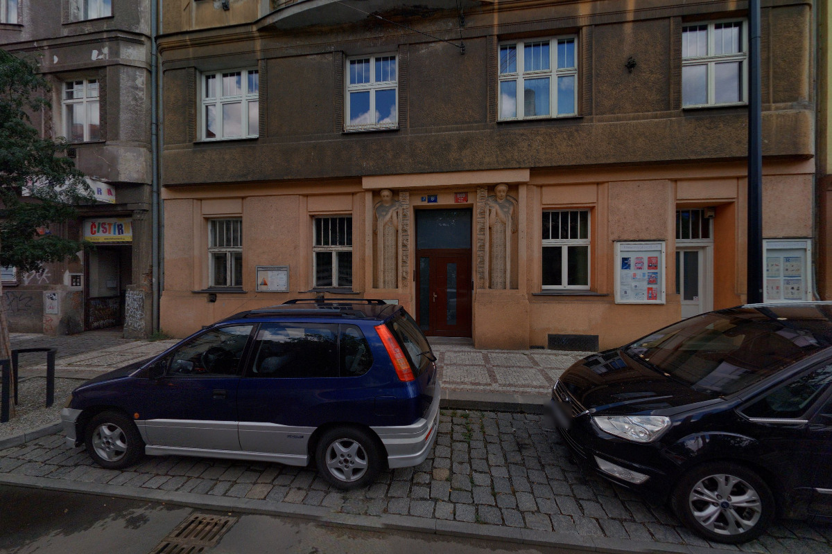 Mezinárodní škola Zlatého Kříže s Růží Lectorium Rosicrucianum