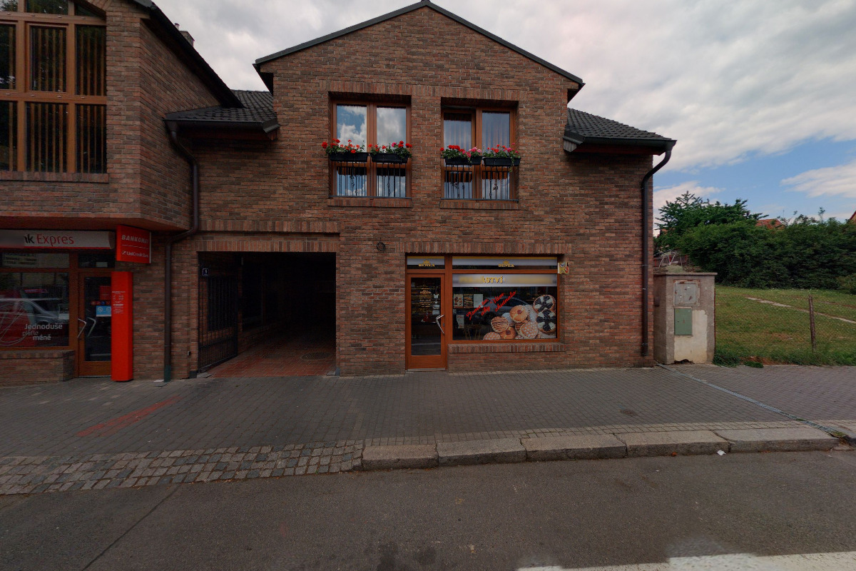 Bankomat UniCredit Bank Czech Republic foto 2