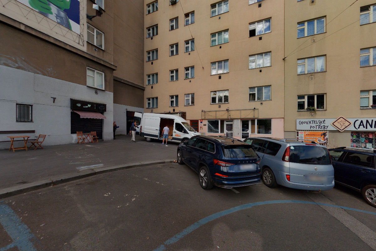 PRAGUE TRADING TRAVEL foto 2