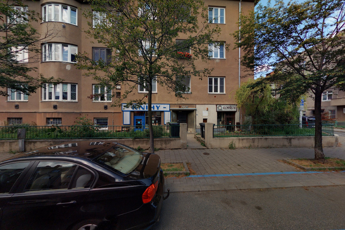 Modré knihkupectví foto 4