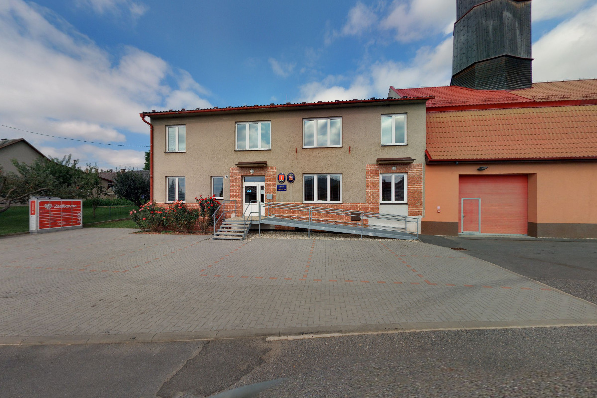 Obecní knihovna Staré Město foto 3