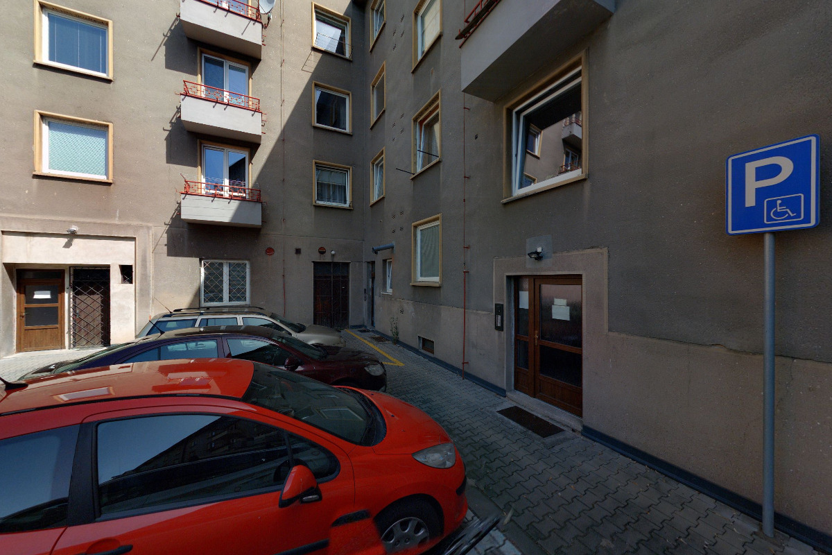 PhDr. Jiří Bečka - Českomoravský institut vzdělávání Staré Hradiště u Pardubic