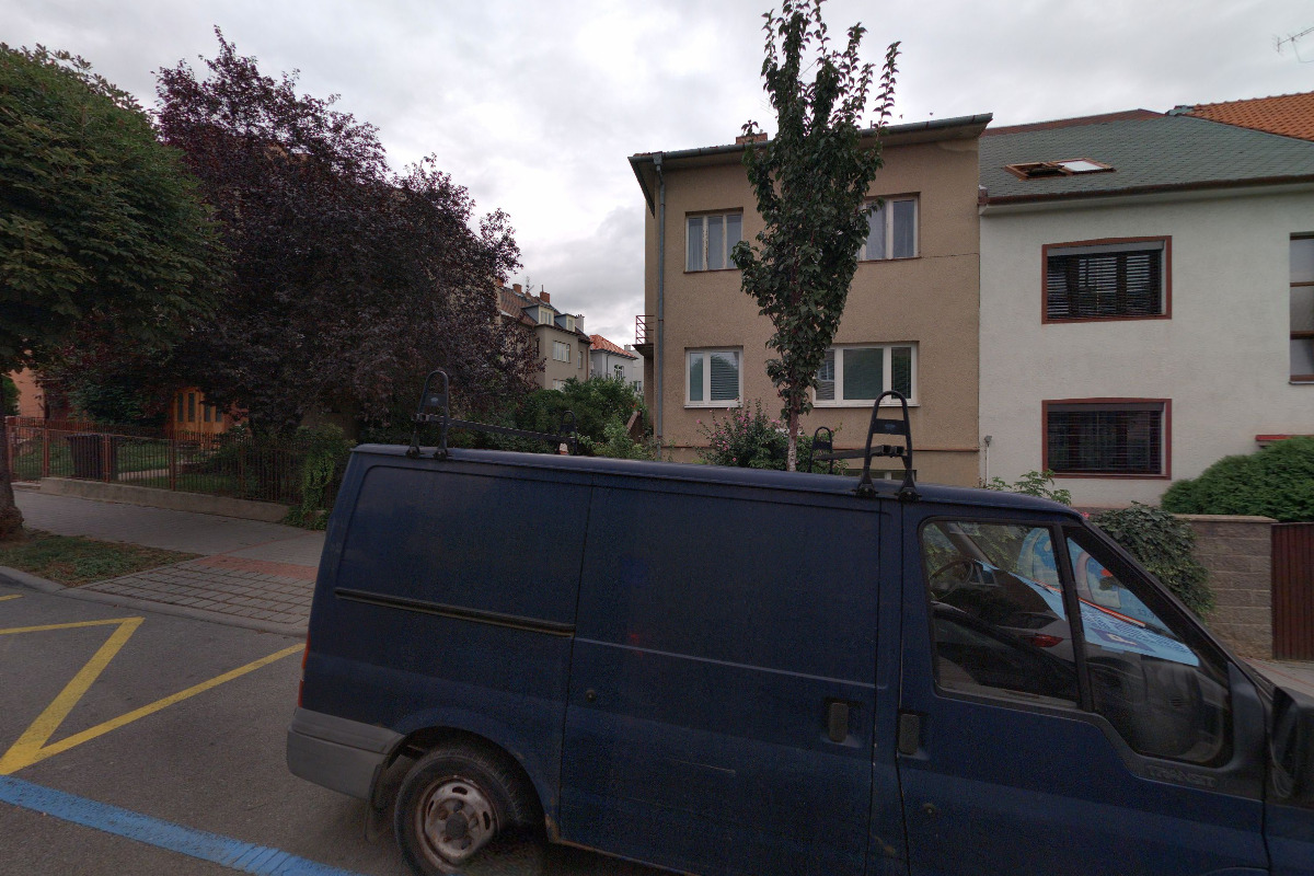 Haas Apartments Slepá