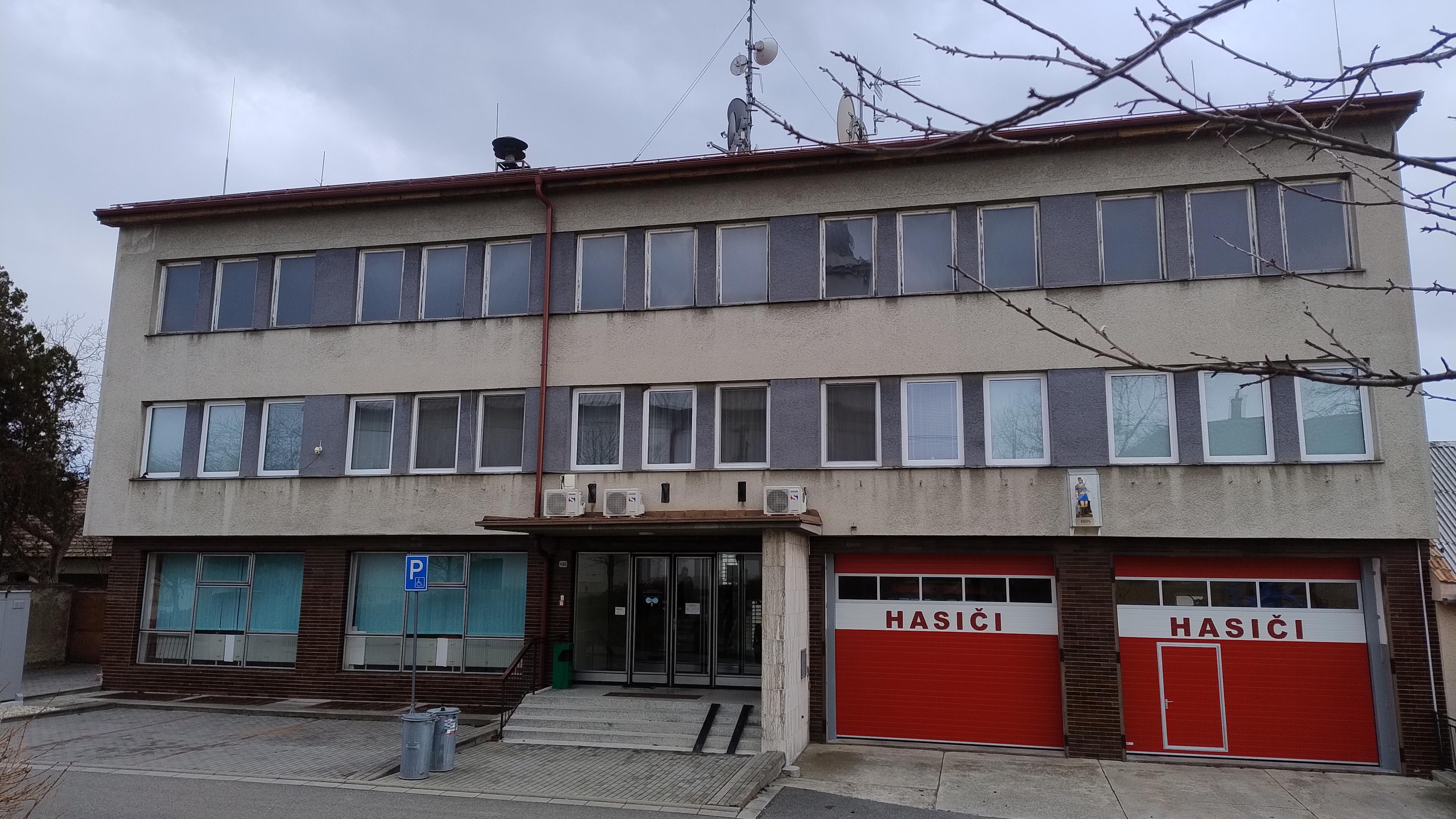 Roštín - obecní úřad foto 2