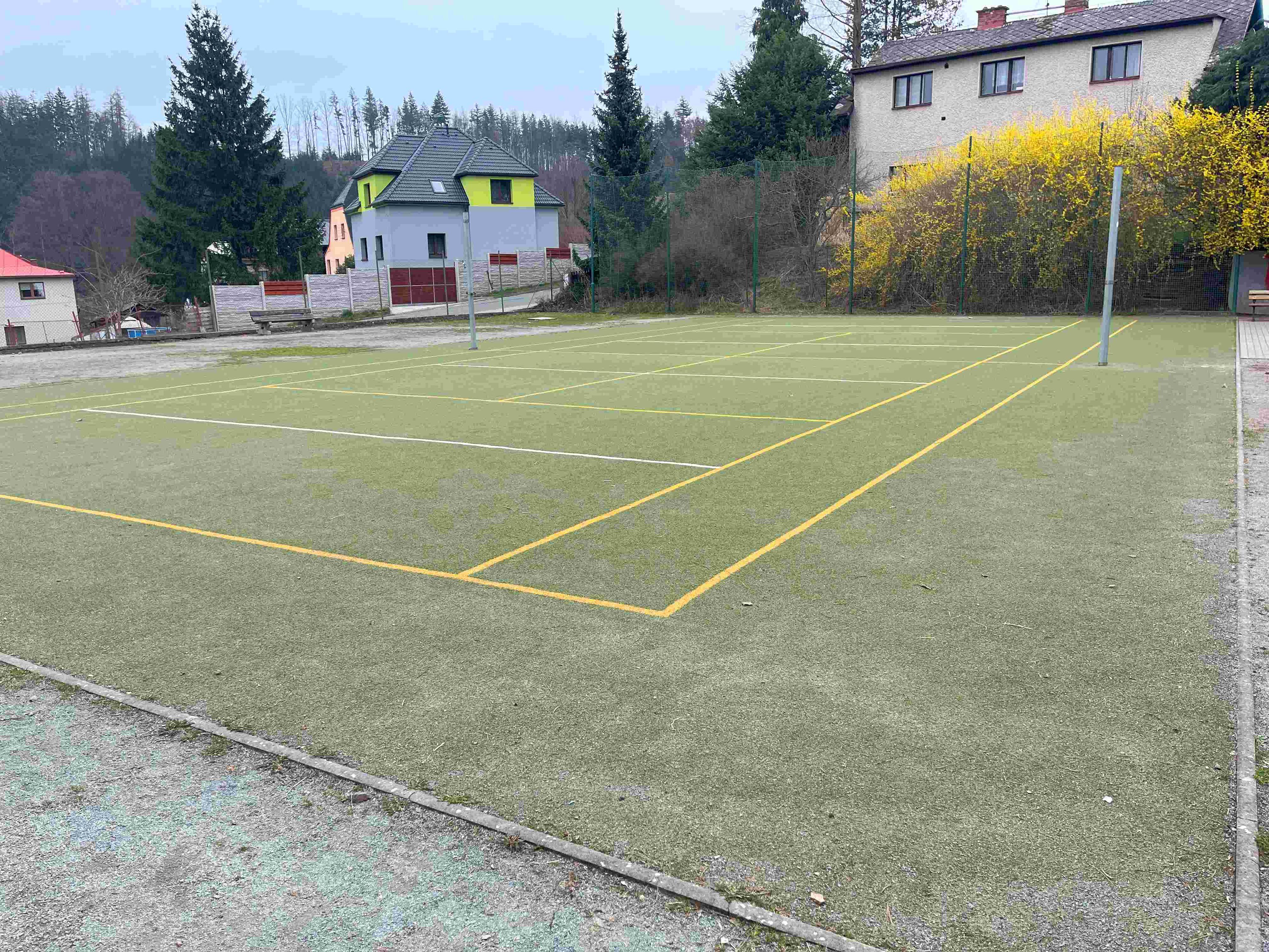 Víceúčelové hřiště Bezručova