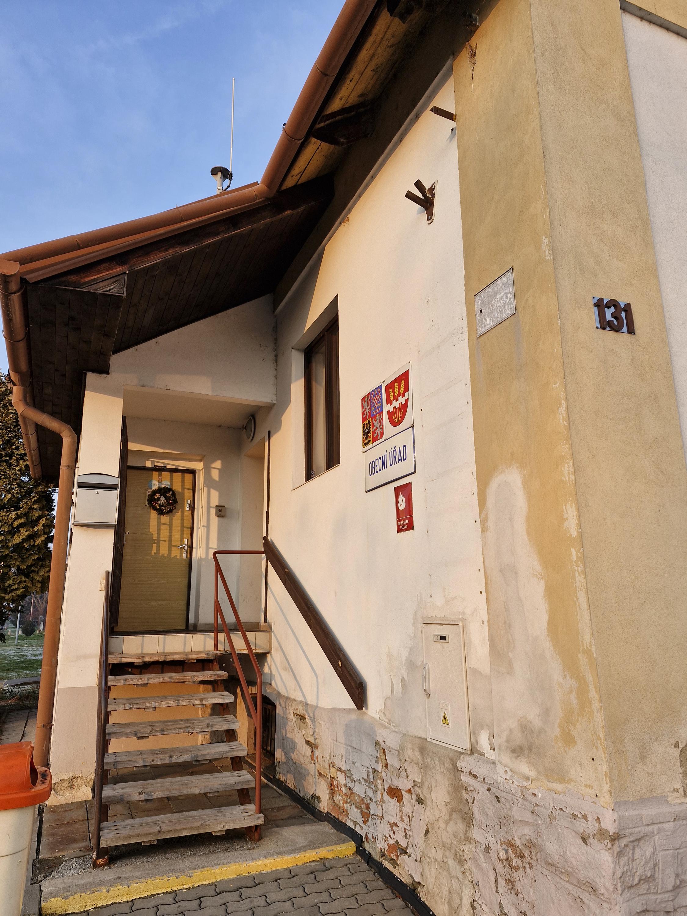 Měrovice nad Hanou - obecní úřad foto 4