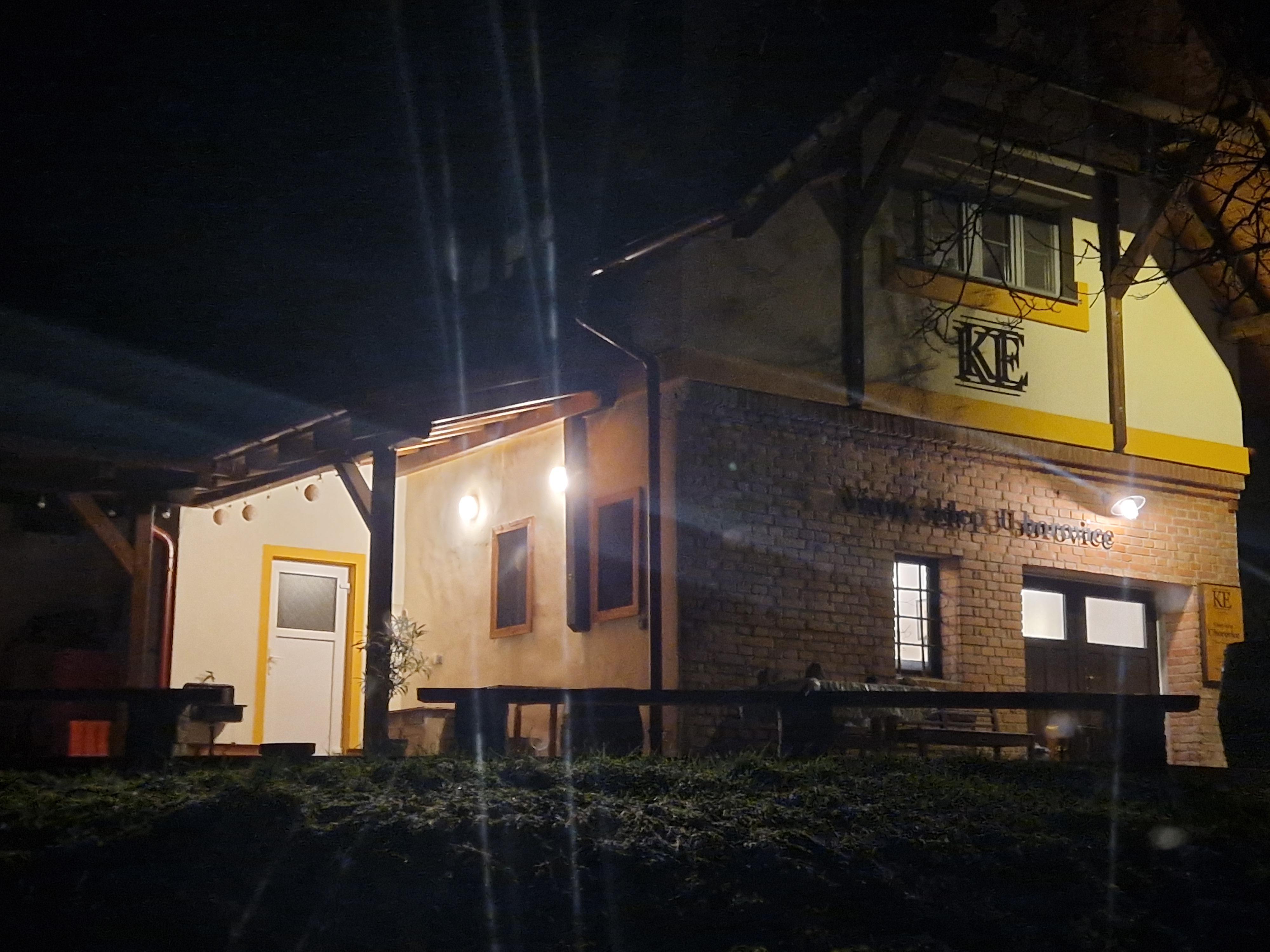 Vinný sklep U borovice (Vinařství Karel Endlicher) foto 5