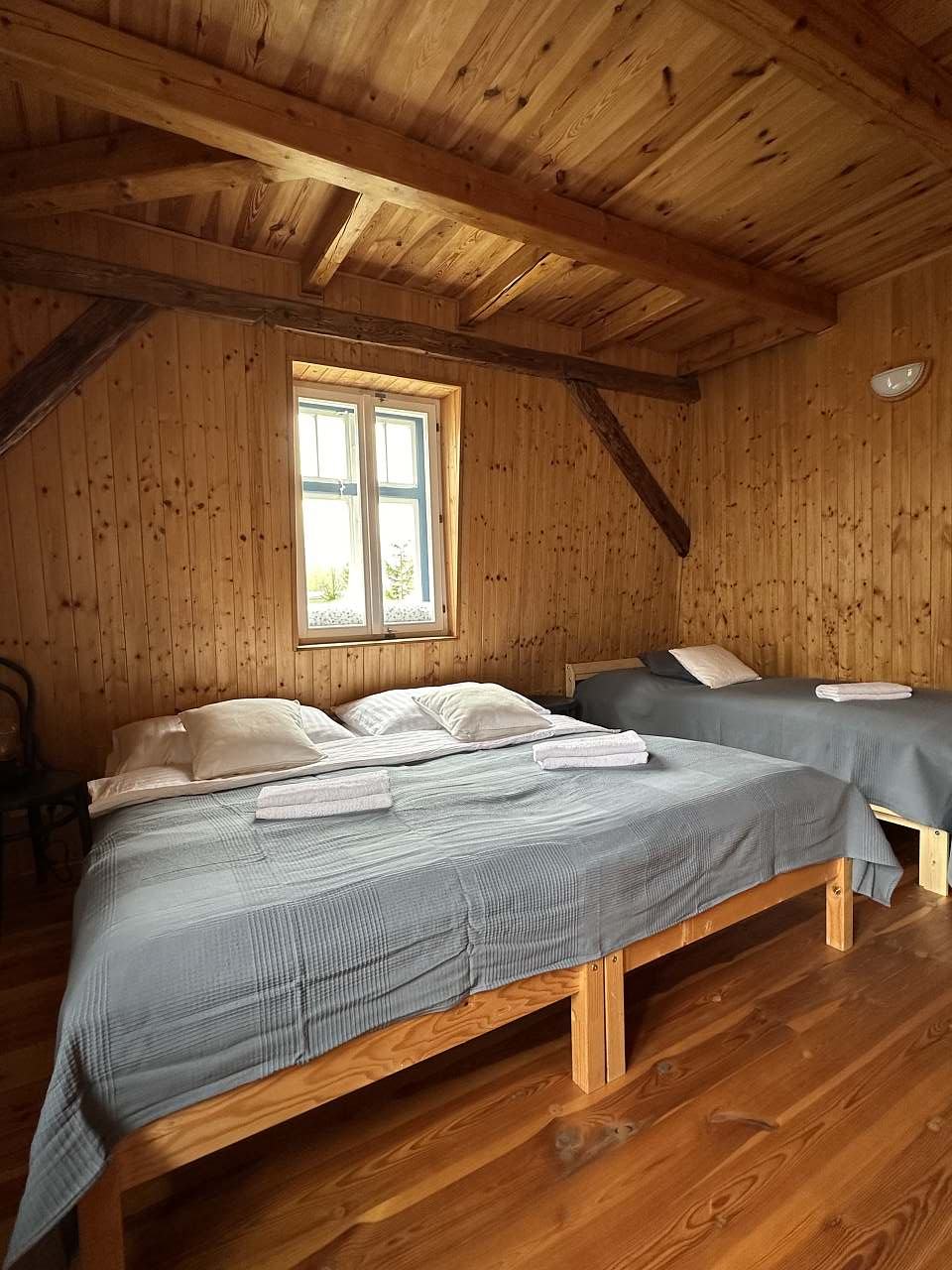 NA BŘEHU POTOKA foto 6