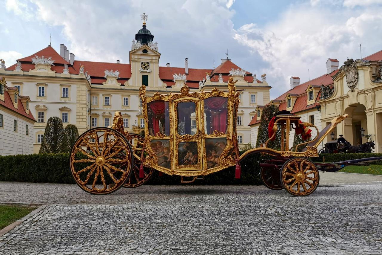 Zpátky do pohádky! Zámecký barokní nábytek u nás.