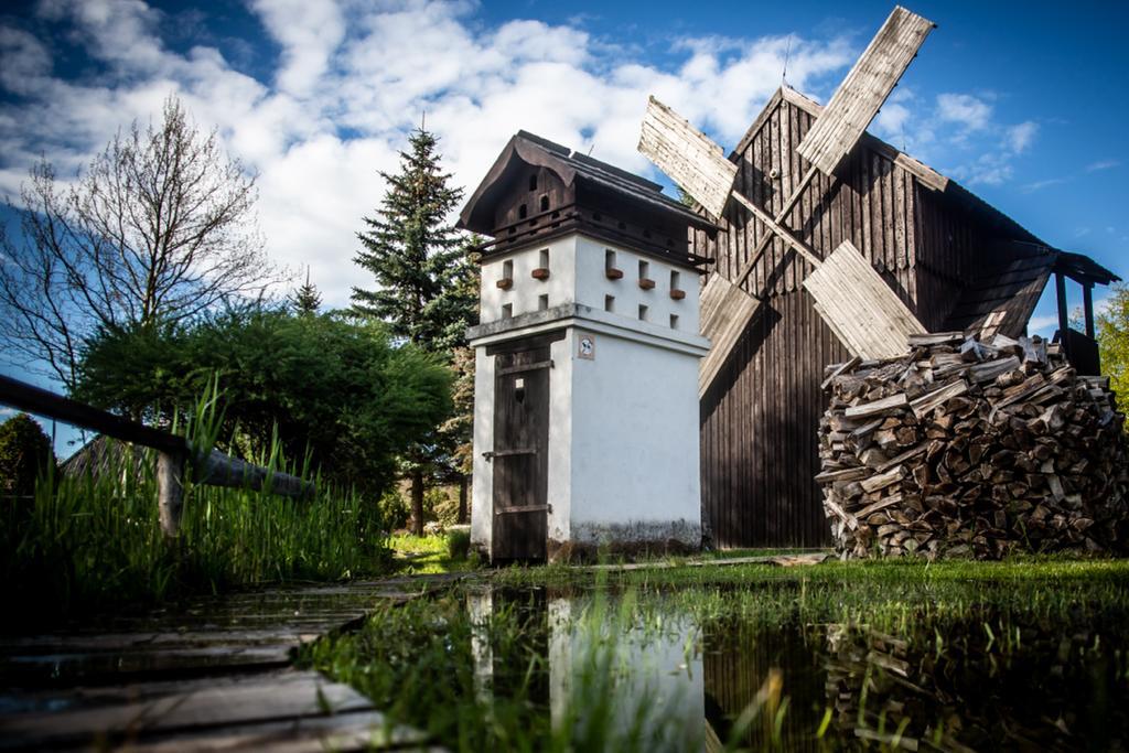 Hrad Červený Újezd - muzeum foto 2