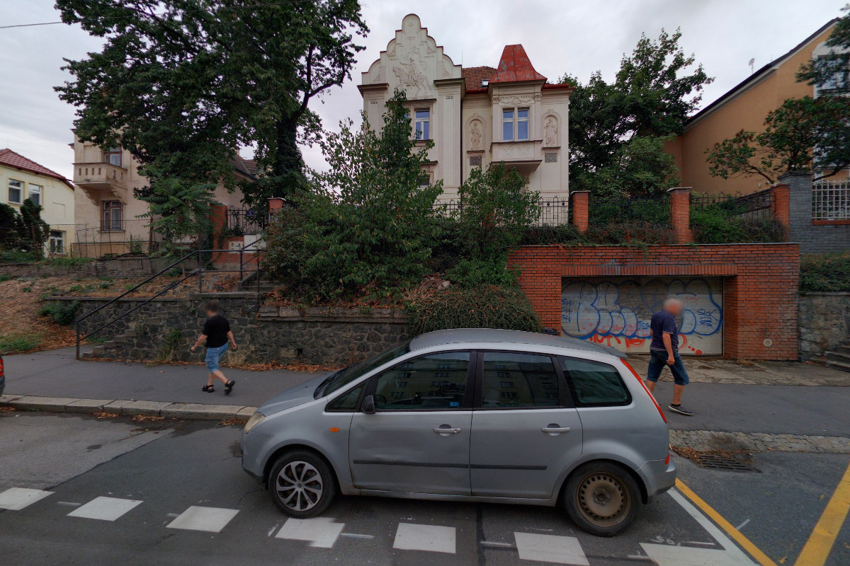 Historic Villa Apartmány