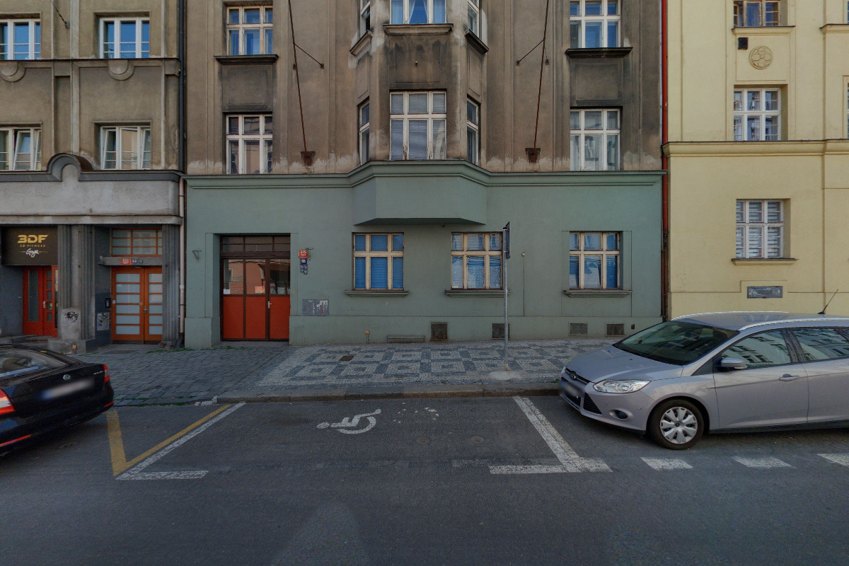 Akademická laboratoř materiálového průzkumu malířských děl při Akademii výtvarných umění v Praze