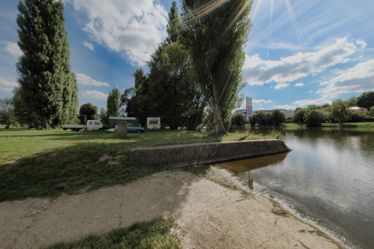 Půjčovna lodí Dronte