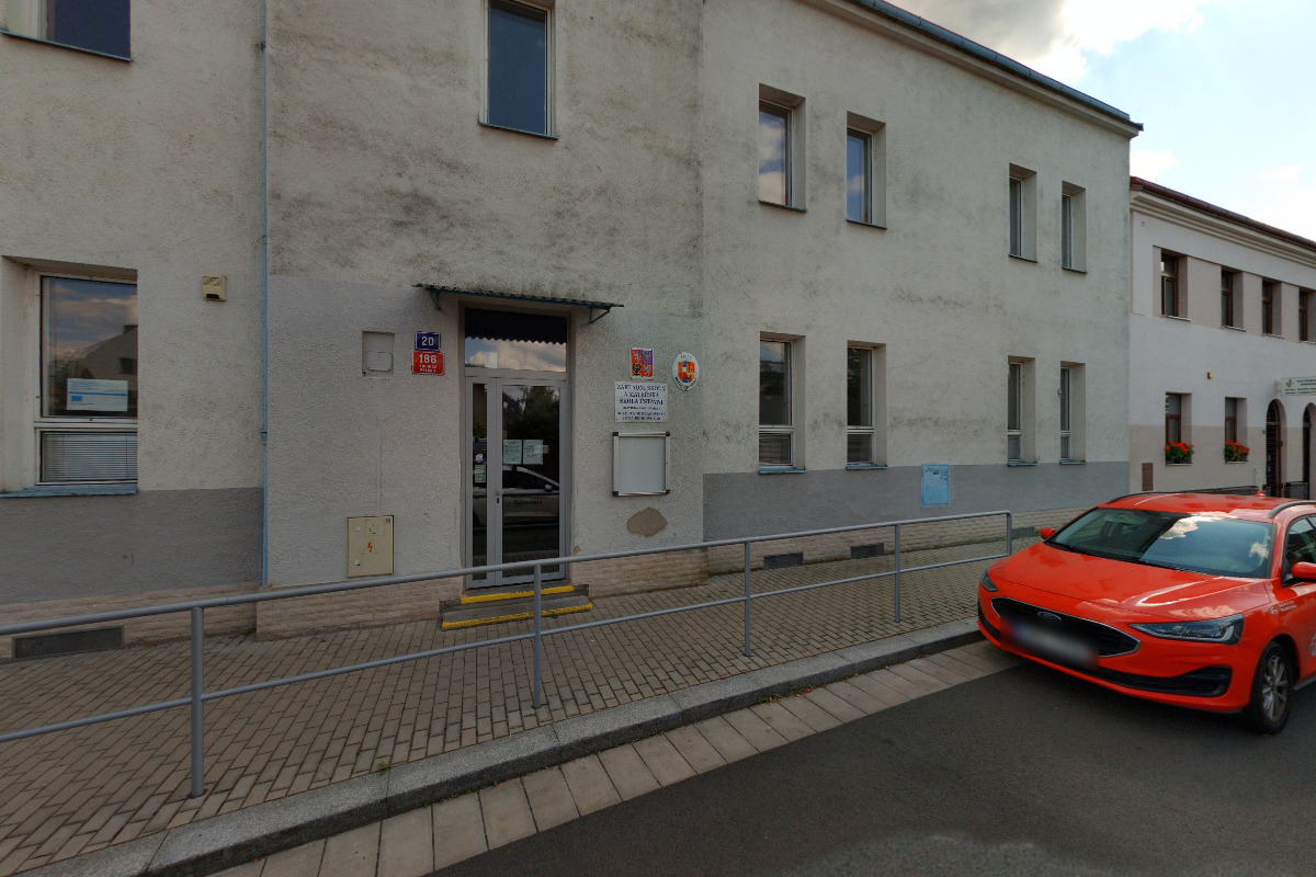 Základní škola a mateřská škola Ústavní, Praha 8, Hlivická 1 foto 3