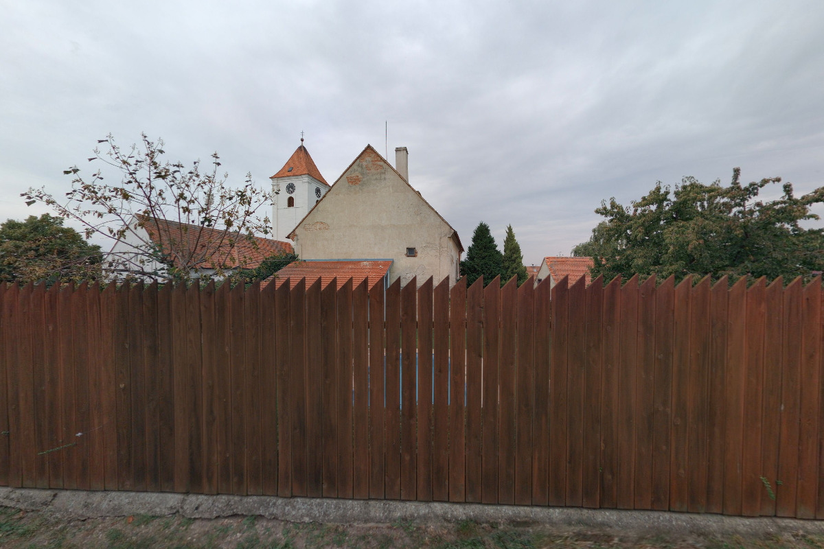 Římskokatolická farnost Perná