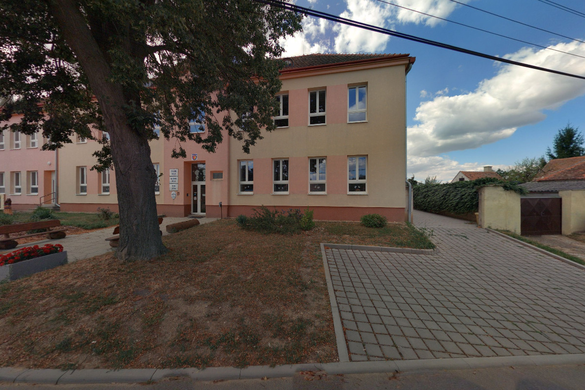 Obecní knihovna Hluboké Mašůvky