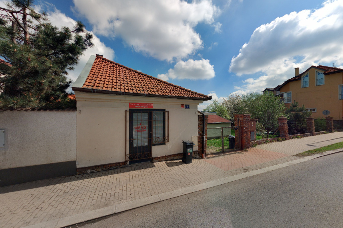 Síma peče sladkosti