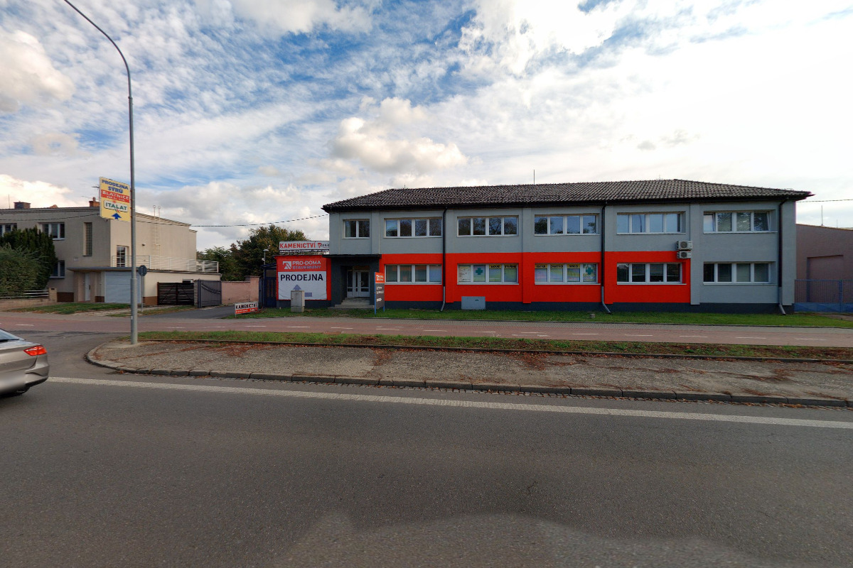 Igor Kahánek, Úvěrové Centrum