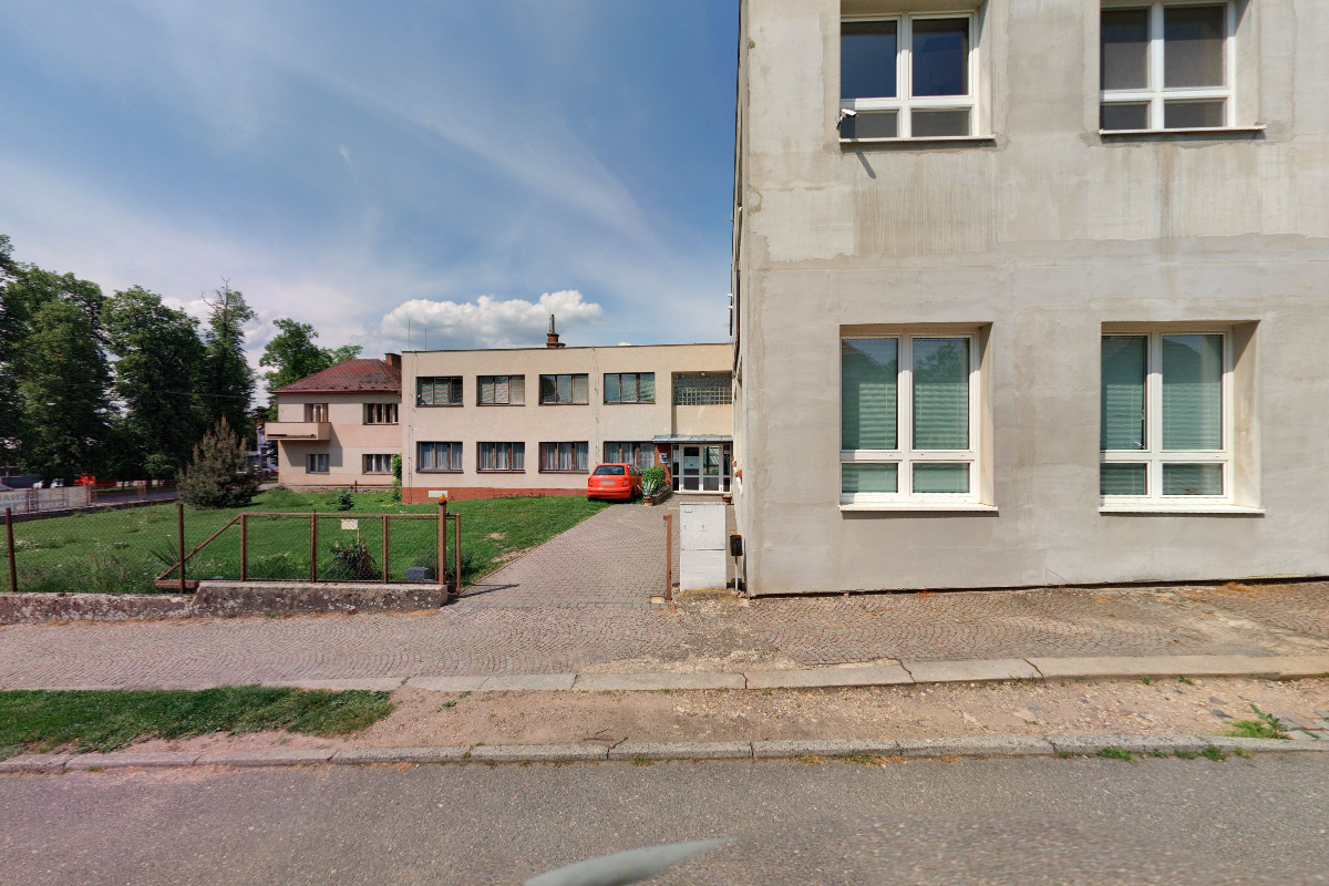 Obchodní akademie a Střední odborná škola cestovního ruchu Choceň foto 2