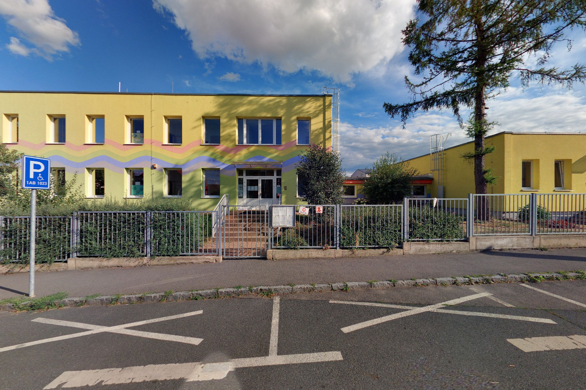 MŠ Praha 10, Na Sychrově foto 2