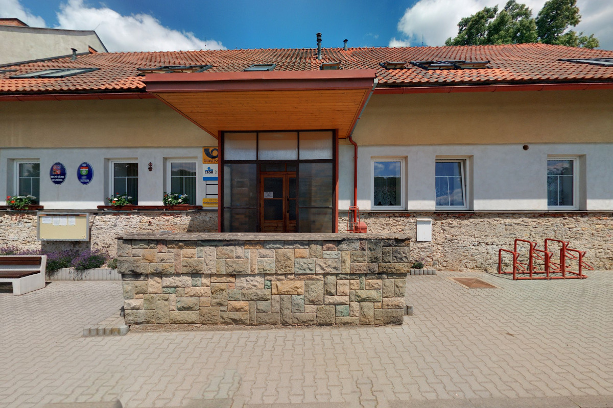 Lhoty u Potštejna - obecní úřad foto 2