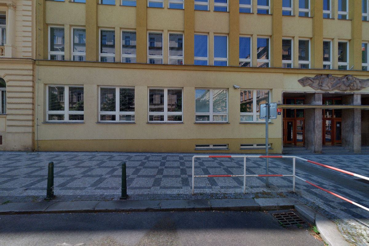 Gymnázium Evolution Sázavská foto 1