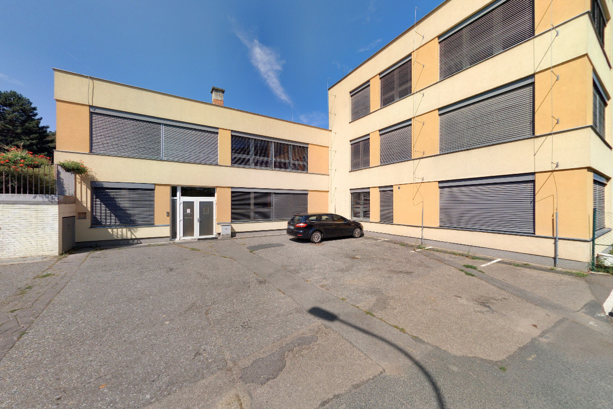 Plavecká škola Lavia