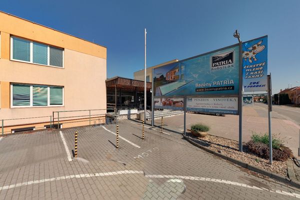 Patria Kobyli Prodej Broskvi (Patria Kobylí, broskve jsou) Patria Kobyli Prodej Broskvi