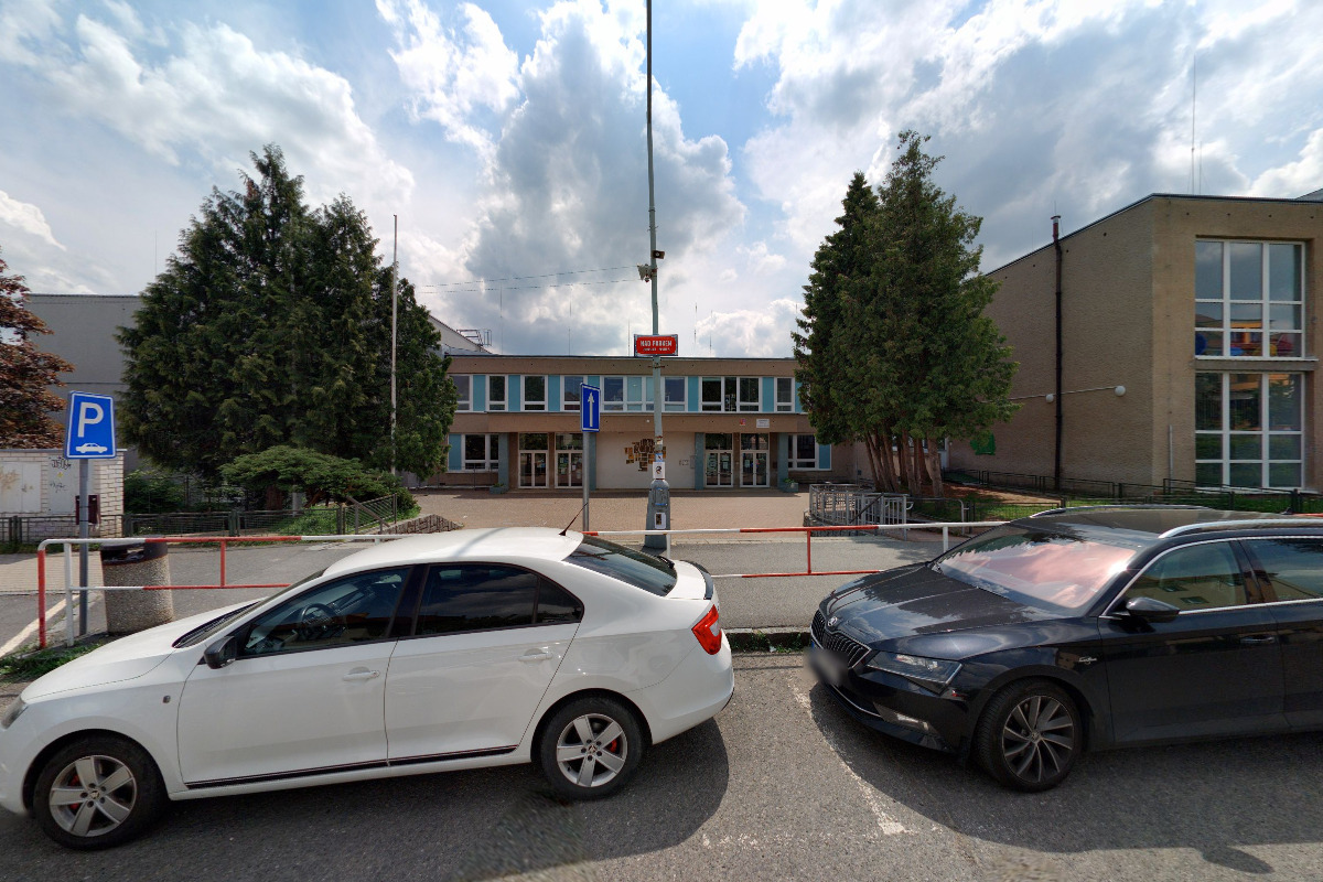 ZŠ Vladislava Vančury, Praha - Zbraslav foto 3