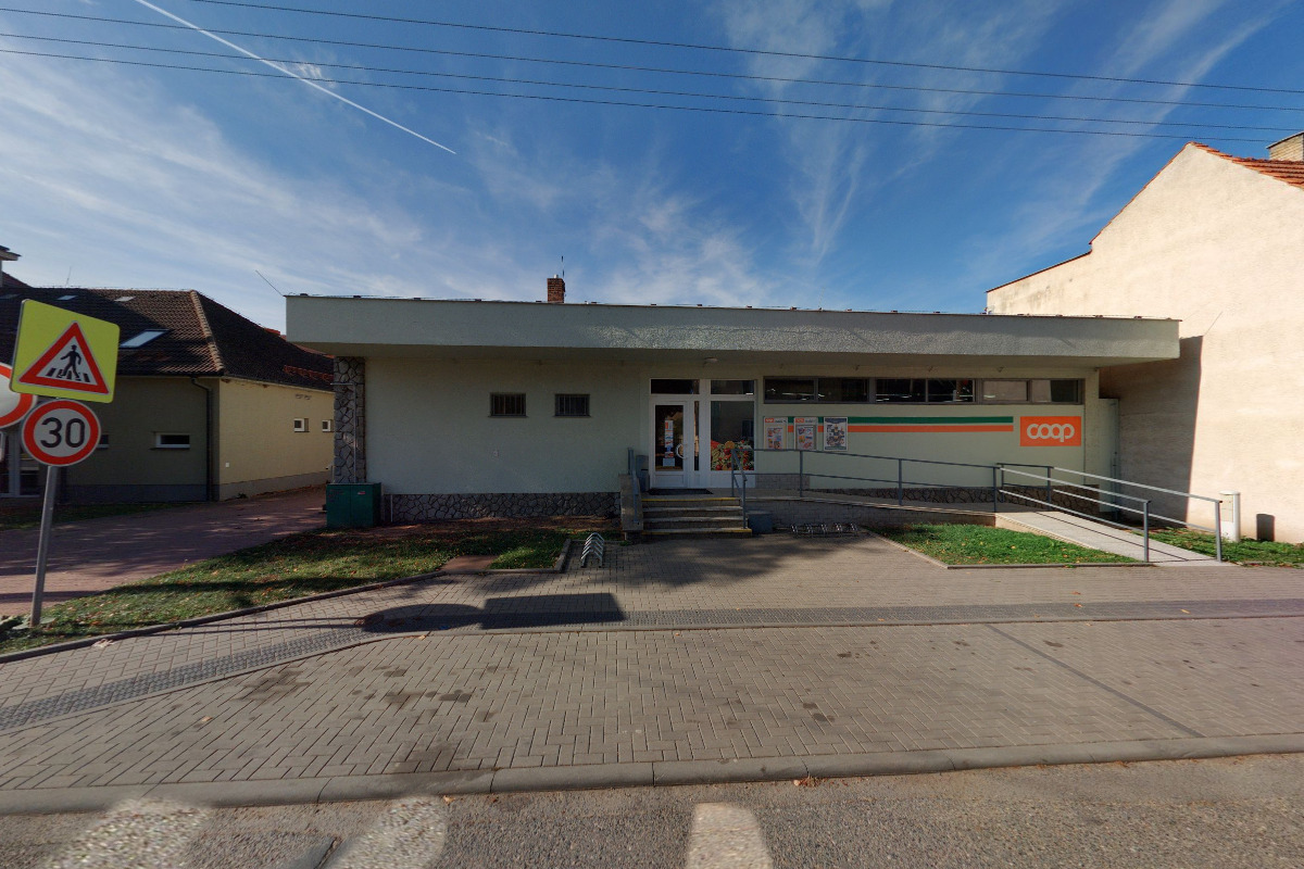 Jednota, spotřební družstvo v Hodoníně - COOP foto 2