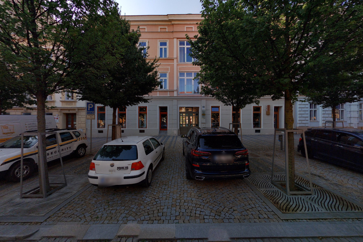 Mgr. Lenka Palátová, advokát