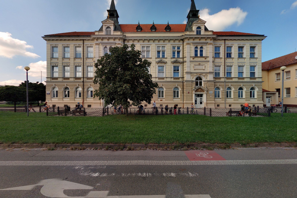 ZŠ a MŠ Břeclav, Sovadinova foto 6