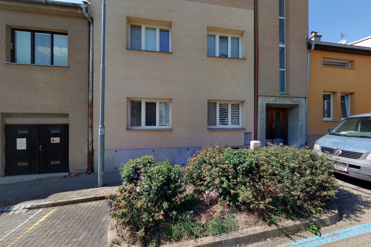 D - ASSETS Services, s.r.o.