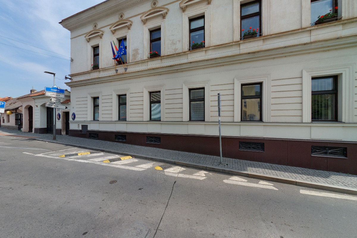 ÚMČ Praha - Zbraslav - Odbor výstavby foto 2