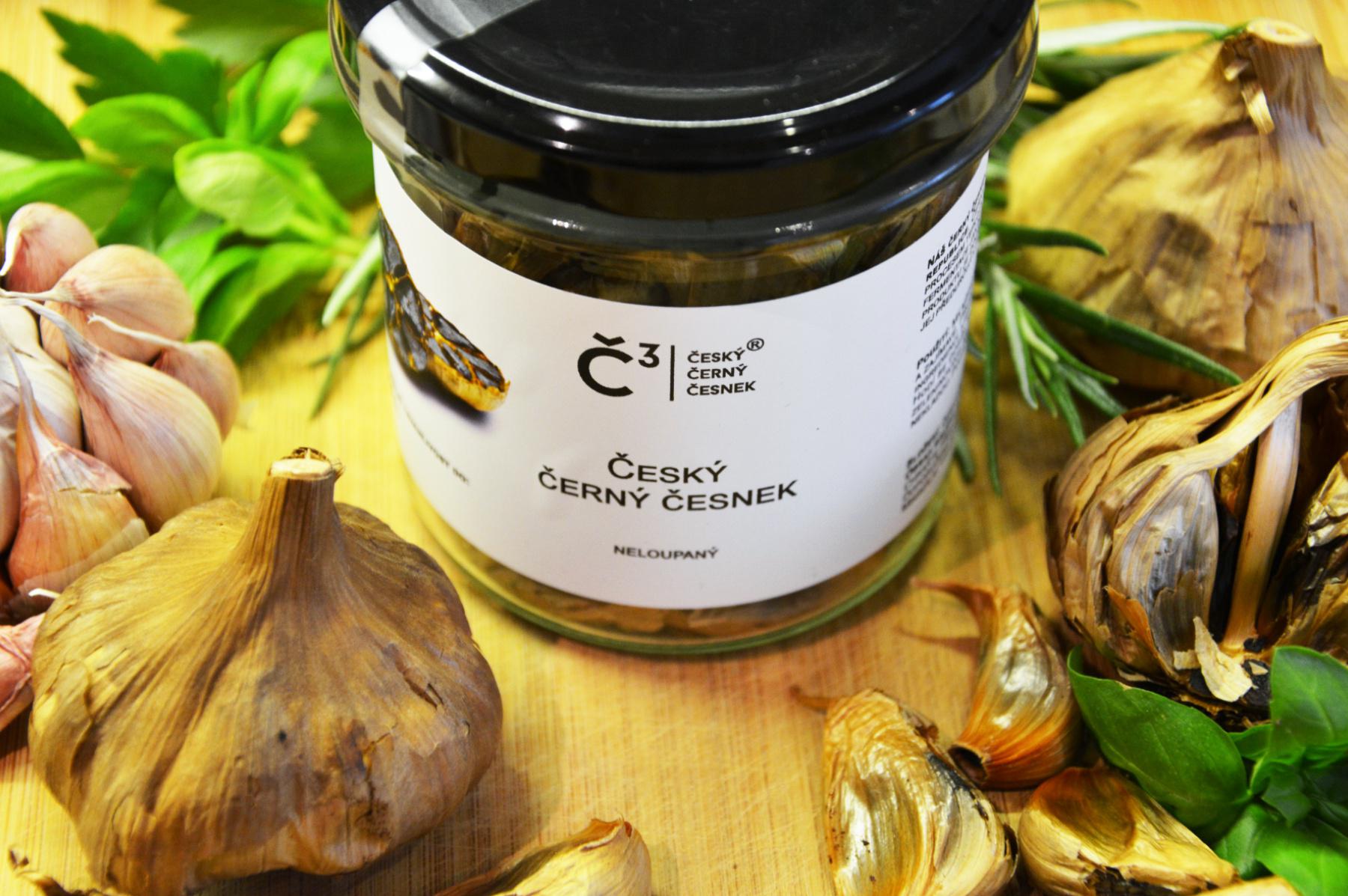 Český černý česnek