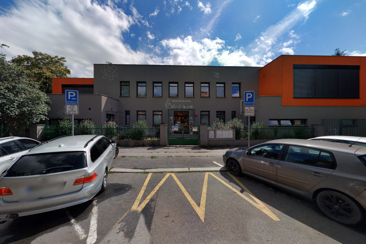 Zdravotnické zařízení městské části Praha 4 - Dětské skupiny Rabasova foto 1