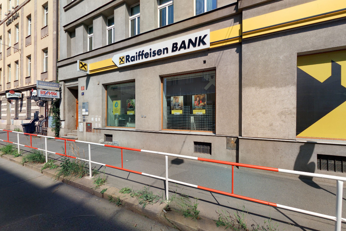 Raiffeisenbank - bankomat foto 2