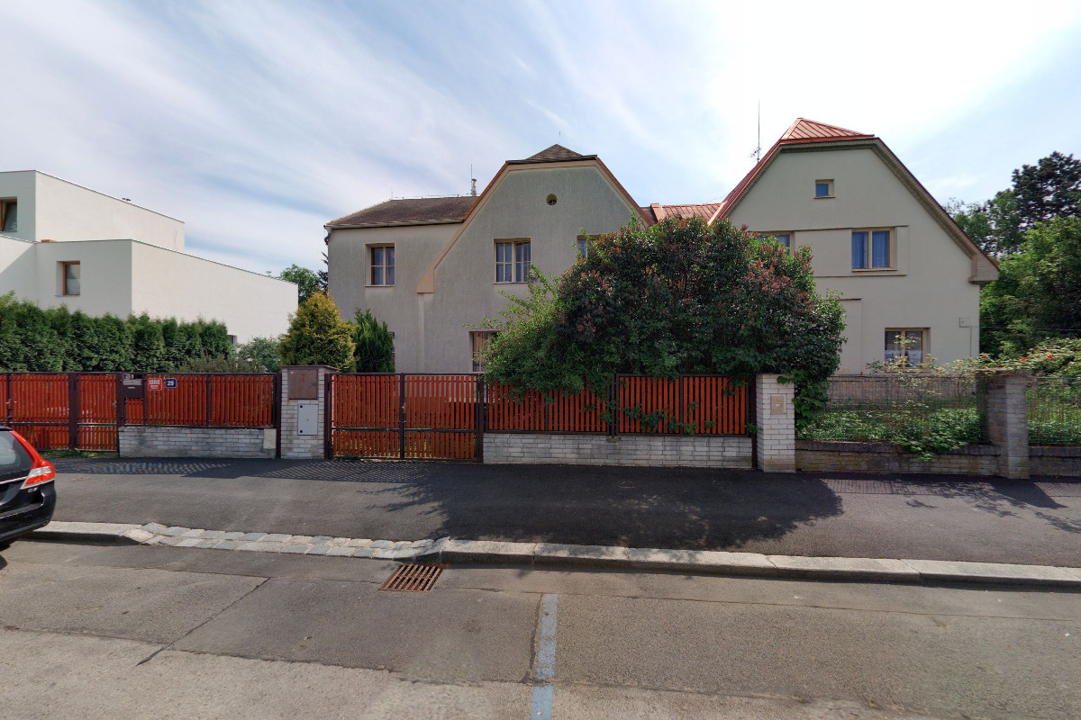 OBCHODNÍ KANCELÁŘ - služby, s.r.o.