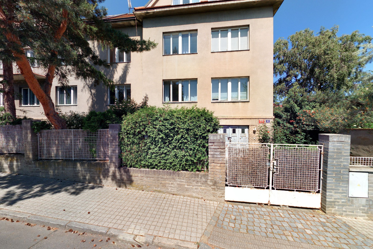 Mgr. Michaela Zdvihalová Lorencová, advokátka