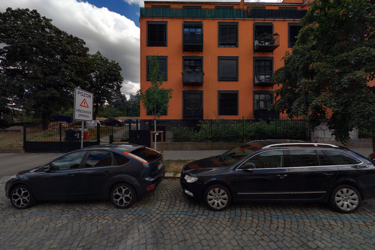 Mirka Česlová - makeup artist