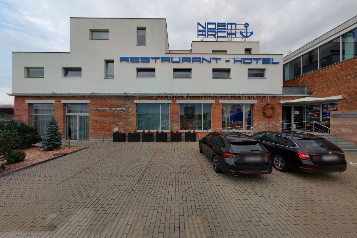 Design hotel Noem Arch - Nabíjecí stanice