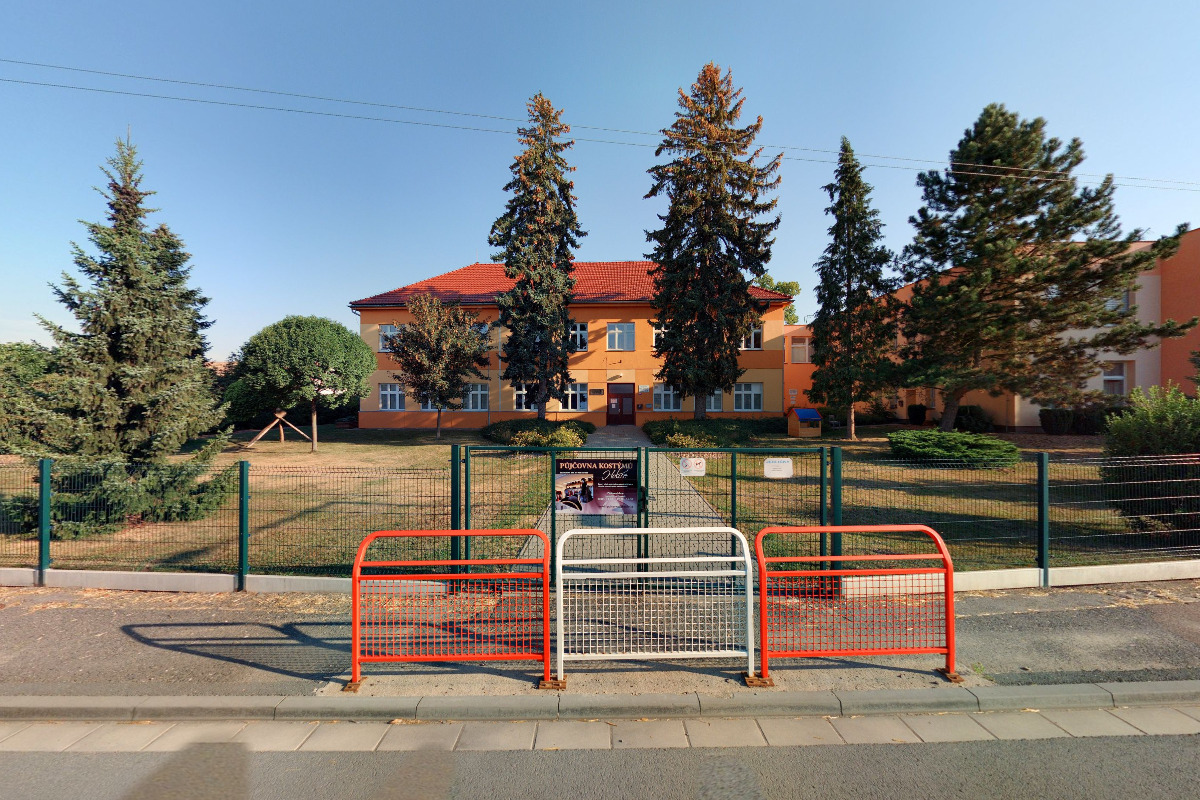 Půjčovna divadelních kostýmů Holice foto 2