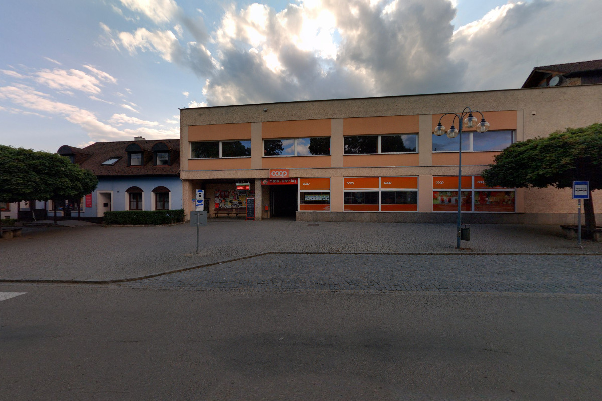 Makovec - maso uzeniny