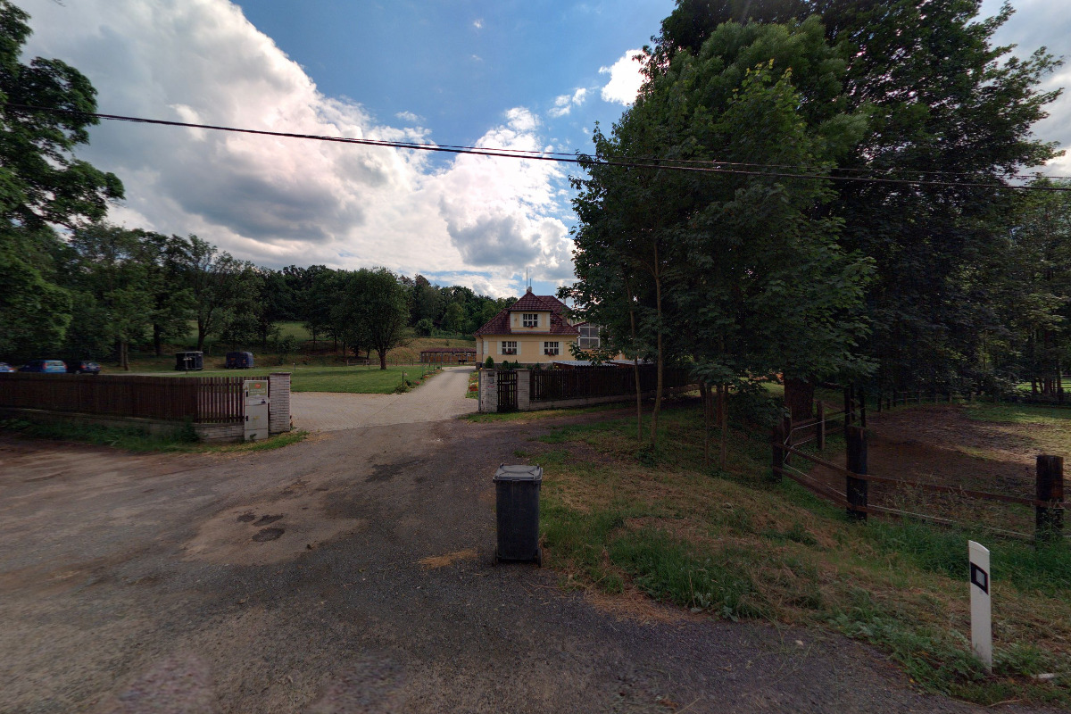 Dressage Stable Pelican