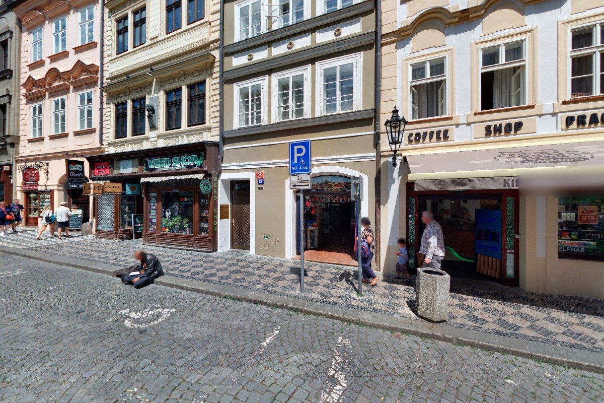 Mostecká 12 Residence